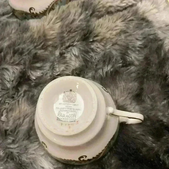 Paragon Teacup & Saucer Pattern E 104 I, Green Sage  set of 2 - Picture 7 of 11